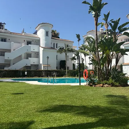 - Sleeps 6 Pool & Private Terrace ماربيا