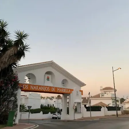 - Sleeps 6 Pool & Private Terrace Apartmán *