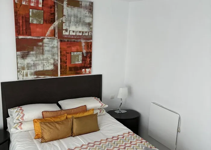 - Sleeps 6 Pool & Private Terrace