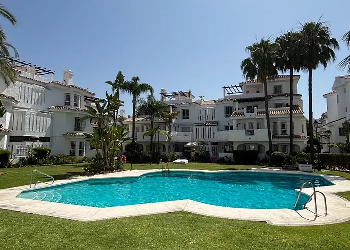 아파트 - Sleeps 6 Pool & Private Terrace *