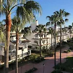 아파트 - Sleeps 6 Pool & Private Terrace
