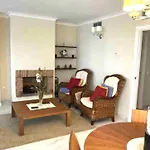 - Sleeps 6 Pool & Private Terrace アパート マルベーリャ