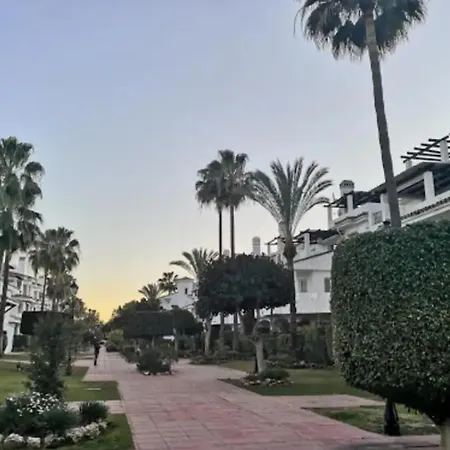Apartment - Sleeps 6 Pool & Private Terrace