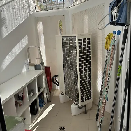 - Sleeps 6 Pool & Private Terrace Apartman