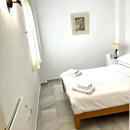 Apartment - Sleeps 6 Pool & Private Terrace Marbella