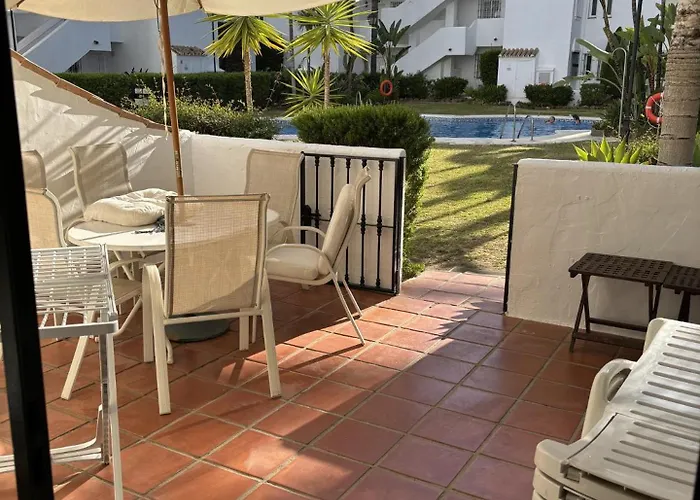 - Sleeps 6 Pool&private Terrace Apartment Marbella