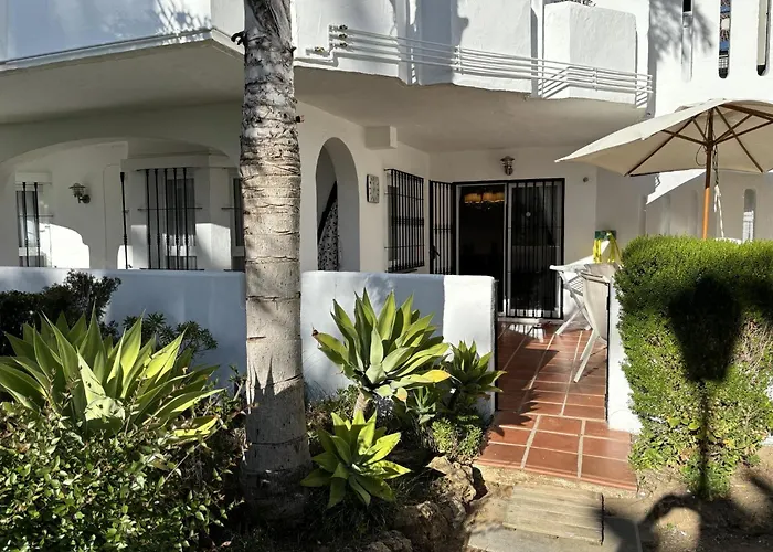 - Sleeps 6 Pool&private Terrace * Marbella